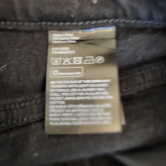 H&M High Rise Black Denim Shorts - Picture 2 of 7